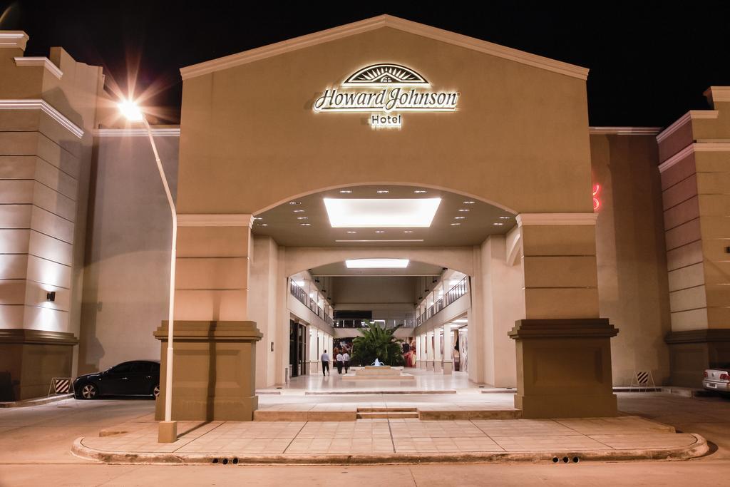 Howard Johnson Hotel & Casino Formosa Exterior photo