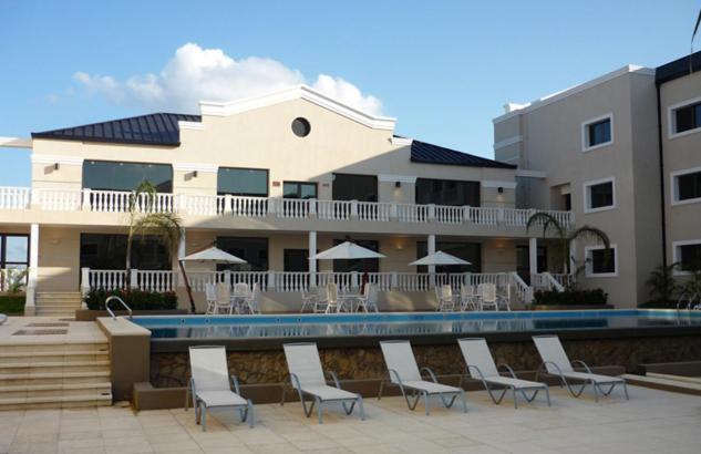 Howard Johnson Hotel & Casino Formosa Exterior photo